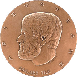 Moneda acuñada por la UNESCO para conmemorar 2300 años de la muerte de Aristóteles. Foto © UNESCO/N. Burkete